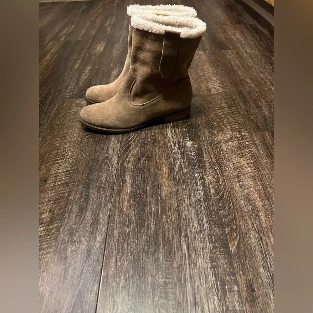 NWOT Sole Society Tan Winter Boots